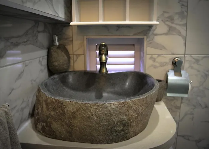 Lejlighed Malta's Naughtiest Cabaret Floriana