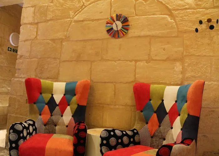 Malta's Naughtiest Cabaret Floriana