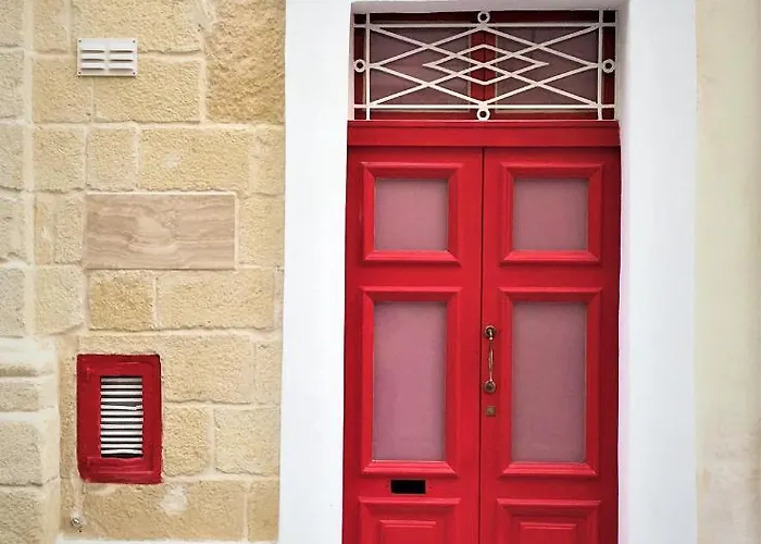 Malta's Naughtiest Cabaret * Floriana