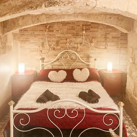 Malta's Naughtiest Cabaret Near Valletta Floriana