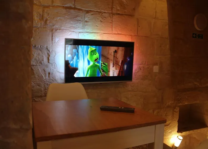 Malta's Naughtiest Cabaret アパート フロリアーナ